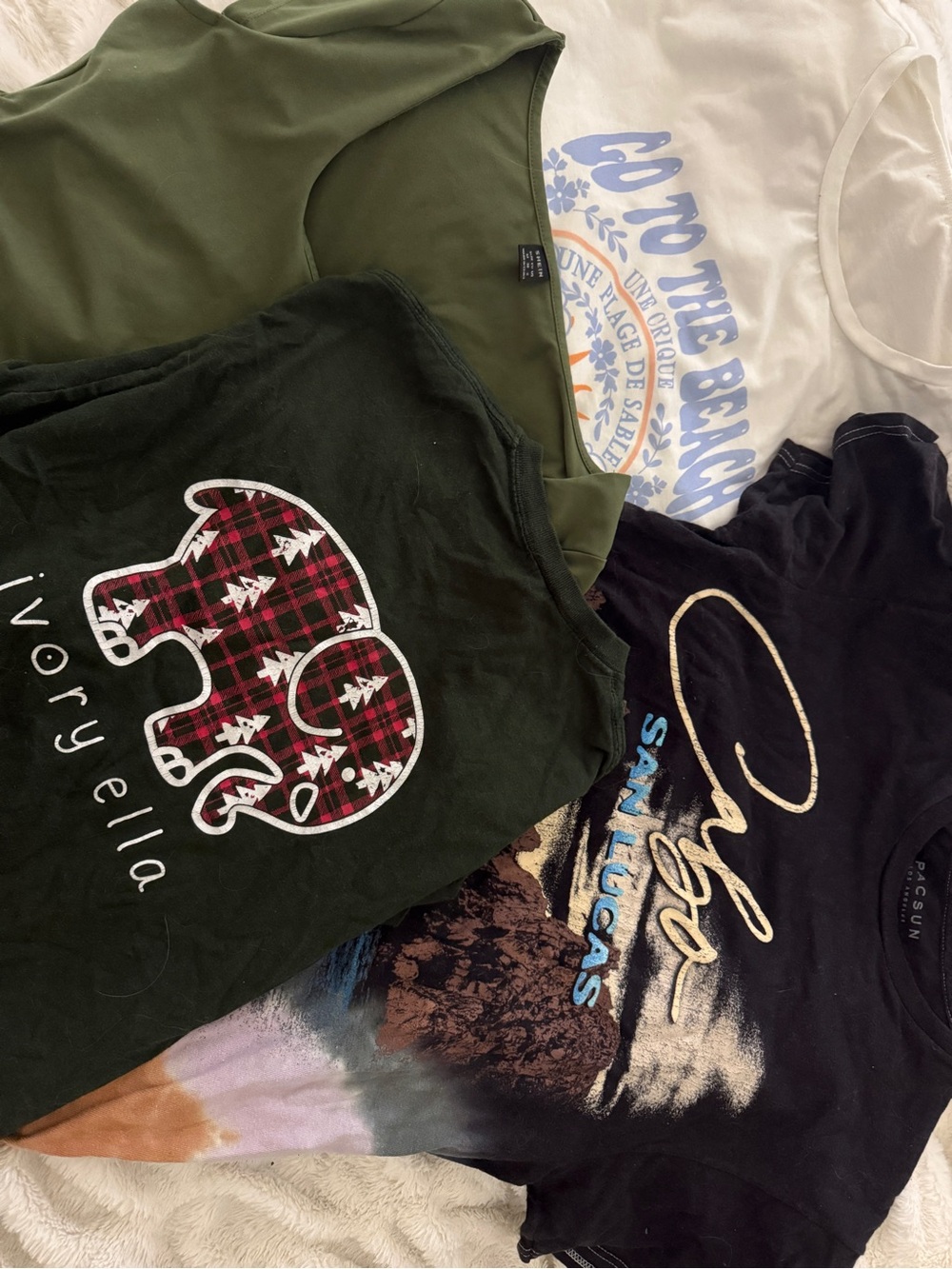 T-shirt bundle size S-M